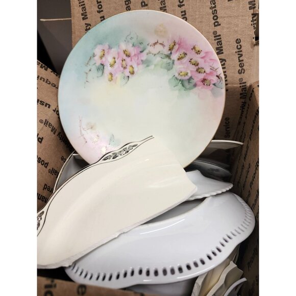 4 lbs 9 oz Box Grab Bag Porcelain Fine China Mosaic Supplies Broken Chipped Art - Picture 4 of 7